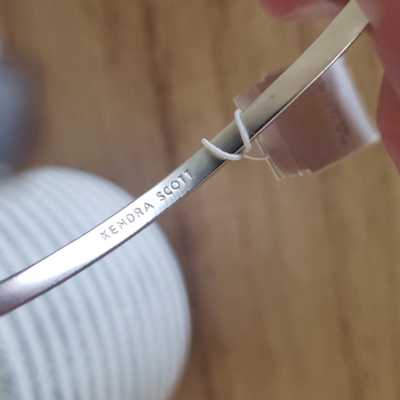 KENDRA SCOTT NWT Edie Cuff Bangle O/S - Picture 4 of 8